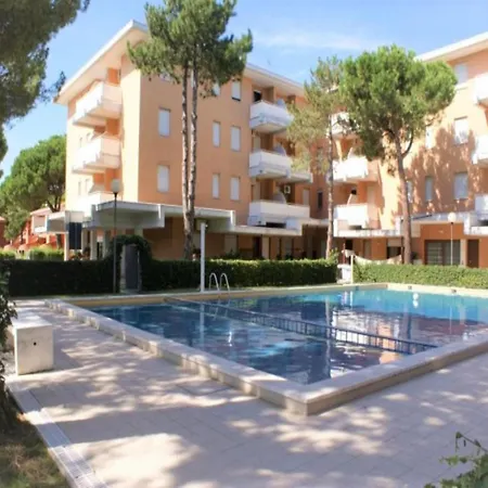 Apartment Quiet With Pool - Beahost
